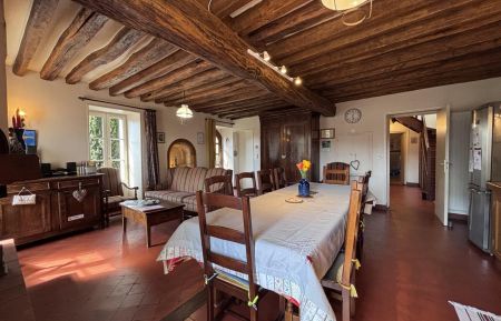 G&icirc;te n&deg;G910098 Brouy - Essonne - Partie salle &agrave; manger de la grande pi&egrave;ce &agrave; vivre